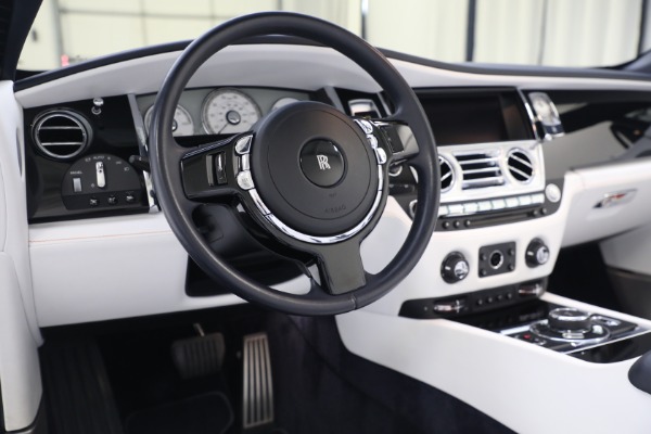 Used 2019 Rolls-Royce Dawn for sale $329,900 at Bugatti of Greenwich in Greenwich CT 06830 24