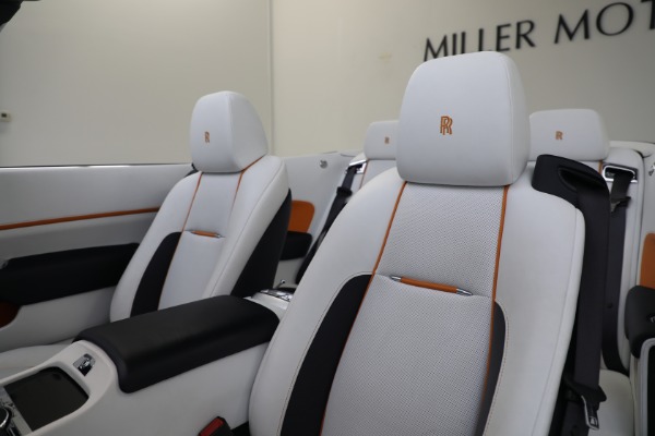 Used 2019 Rolls-Royce Dawn for sale $329,900 at Bugatti of Greenwich in Greenwich CT 06830 26