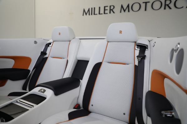 Used 2019 Rolls-Royce Dawn for sale $329,900 at Bugatti of Greenwich in Greenwich CT 06830 27