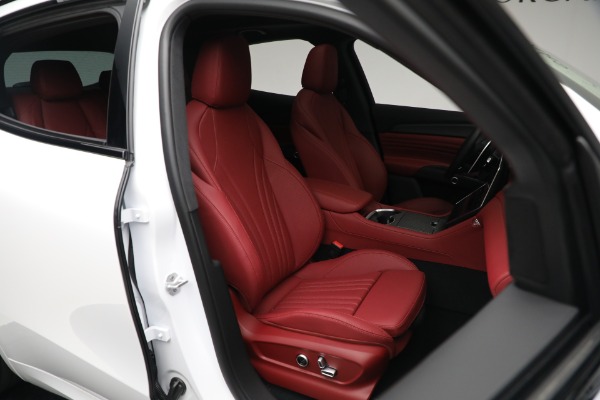 New 2023 Maserati Grecale Modena for sale $85,497 at Bugatti of Greenwich in Greenwich CT 06830 19