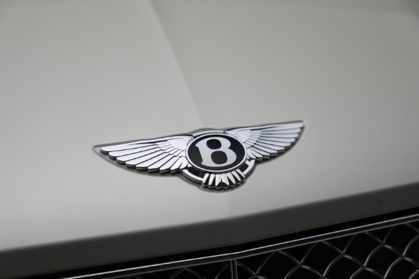 Used 2022 Bentley Bentayga V8 for sale $205,900 at Bugatti of Greenwich in Greenwich CT 06830 16