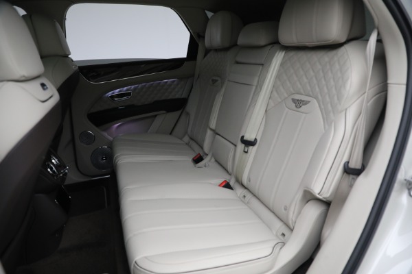 Used 2022 Bentley Bentayga V8 for sale $205,900 at Bugatti of Greenwich in Greenwich CT 06830 24