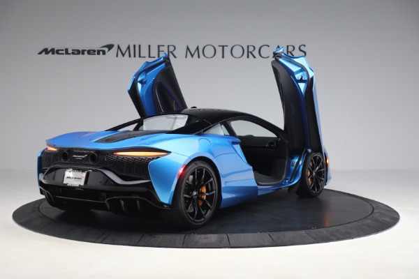 New 2023 McLaren Artura TechLux for sale Sold at Bugatti of Greenwich in Greenwich CT 06830 17