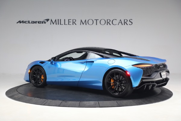 New 2023 McLaren Artura TechLux for sale $287,475 at Bugatti of Greenwich in Greenwich CT 06830 4