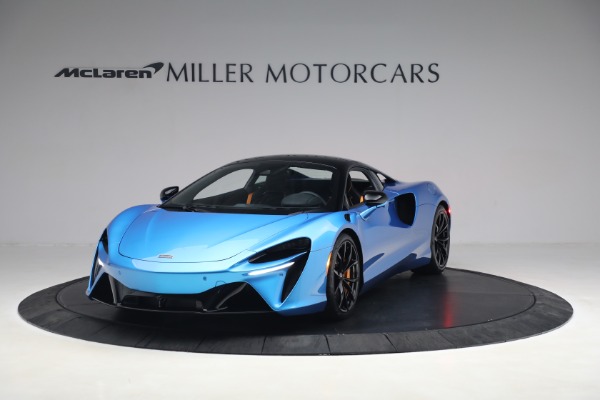 New 2023 McLaren Artura TechLux for sale $287,475 at Bugatti of Greenwich in Greenwich CT 06830 1
