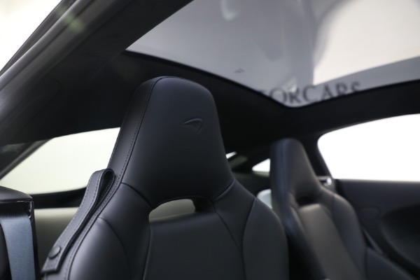 New 2023 McLaren GT for sale $216,098 at Bugatti of Greenwich in Greenwich CT 06830 26
