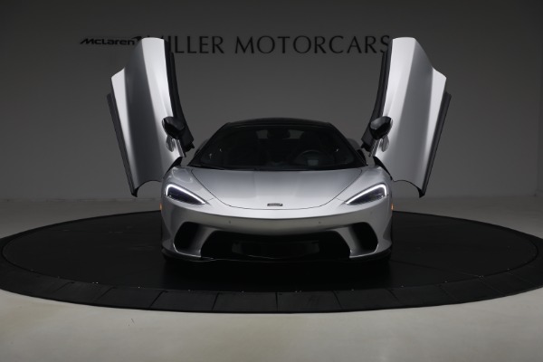 Used 2023 McLaren GT Luxe for sale $179,900 at Bugatti of Greenwich in Greenwich CT 06830 14