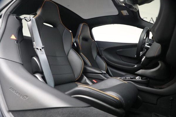 Used 2023 McLaren GT Luxe for sale $179,900 at Bugatti of Greenwich in Greenwich CT 06830 27