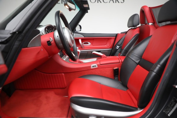 Used 2002 BMW Z8 for sale $229,900 at Bugatti of Greenwich in Greenwich CT 06830 27
