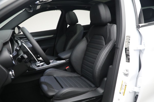 New 2023 Alfa Romeo Stelvio Veloce for sale $54,349 at Bugatti of Greenwich in Greenwich CT 06830 13