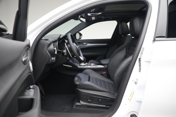 New 2023 Alfa Romeo Stelvio Veloce for sale $54,349 at Bugatti of Greenwich in Greenwich CT 06830 14