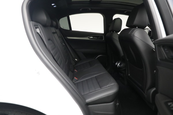 New 2023 Alfa Romeo Stelvio Veloce for sale $54,349 at Bugatti of Greenwich in Greenwich CT 06830 20