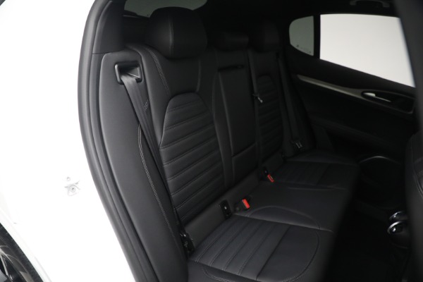 New 2023 Alfa Romeo Stelvio Veloce for sale $54,349 at Bugatti of Greenwich in Greenwich CT 06830 21