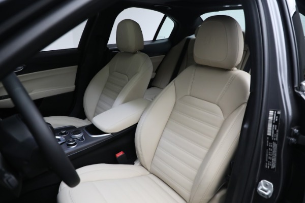New 2023 Alfa Romeo Giulia Ti Lusso for sale $50,370 at Bugatti of Greenwich in Greenwich CT 06830 13