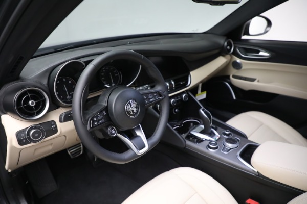 New 2023 Alfa Romeo Giulia Ti Lusso for sale $50,370 at Bugatti of Greenwich in Greenwich CT 06830 16
