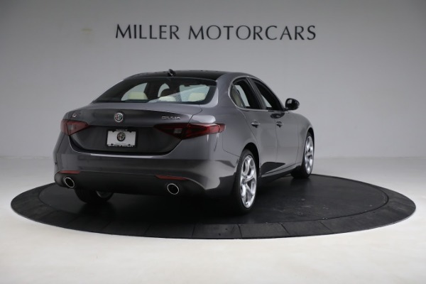 New 2023 Alfa Romeo Giulia Ti Lusso for sale $50,370 at Bugatti of Greenwich in Greenwich CT 06830 7