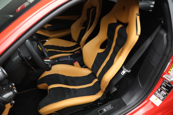 Used 2022 Ferrari F8 Tributo for sale $424,900 at Bugatti of Greenwich in Greenwich CT 06830 15