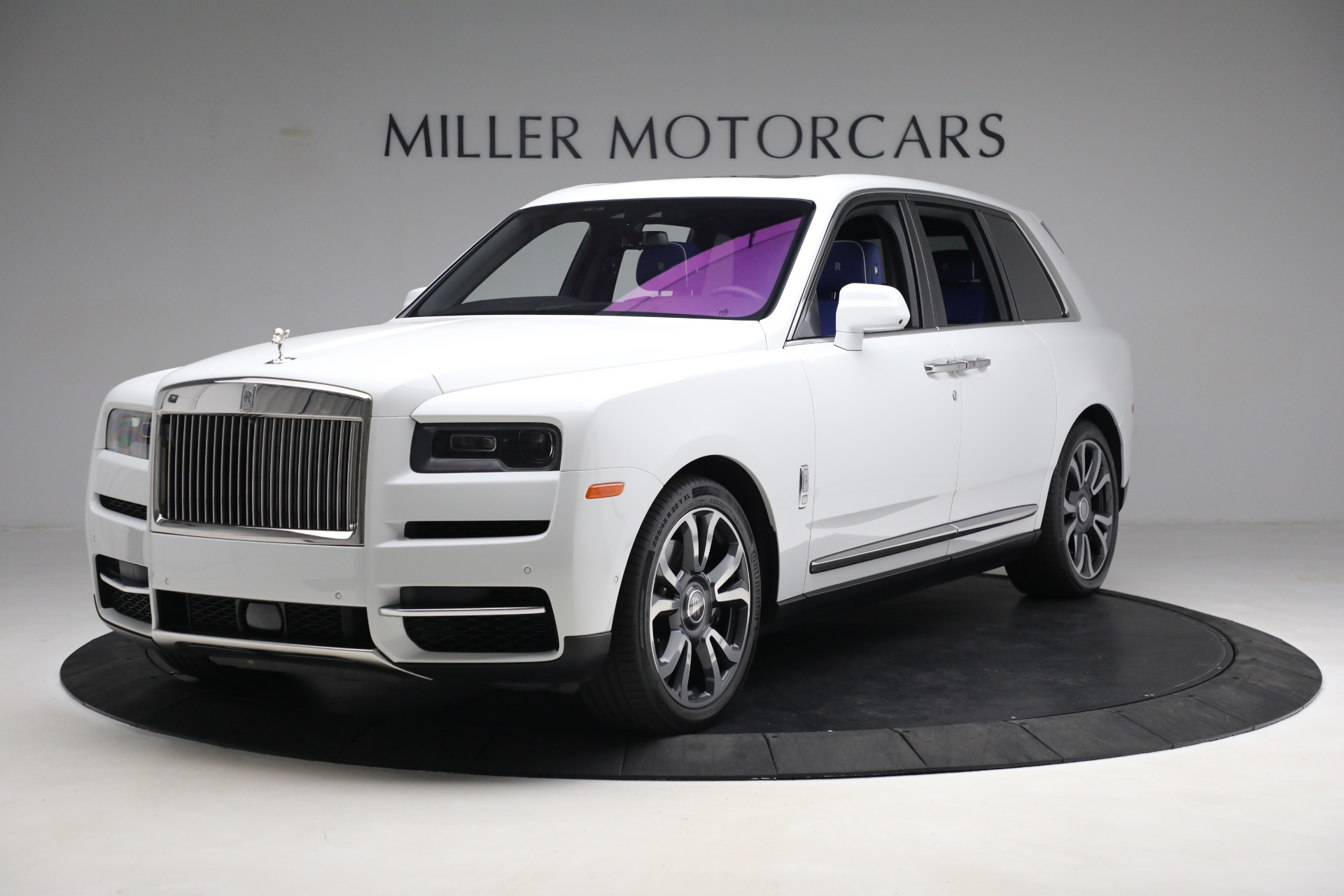 Used 2022 Rolls-Royce Cullinan for sale $359,900 at Bugatti of Greenwich in Greenwich CT 06830 1