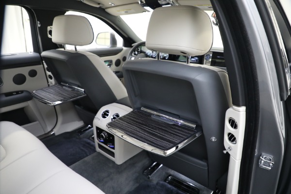 Used 2022 Rolls-Royce Ghost for sale $365,900 at Bugatti of Greenwich in Greenwich CT 06830 24