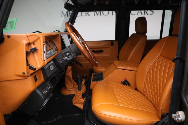 Used 1993 Land Rover Defender 110 for sale $195,900 at Bugatti of Greenwich in Greenwich CT 06830 17