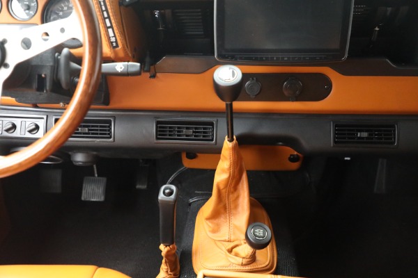 Used 1993 Land Rover Defender 110 for sale $195,900 at Bugatti of Greenwich in Greenwich CT 06830 20