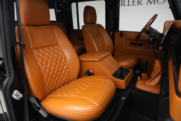 Used 1993 Land Rover Defender 110 for sale $195,900 at Bugatti of Greenwich in Greenwich CT 06830 23