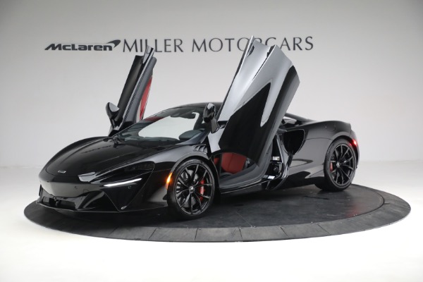 New 2023 McLaren Artura TechLux for sale $274,210 at Bugatti of Greenwich in Greenwich CT 06830 13