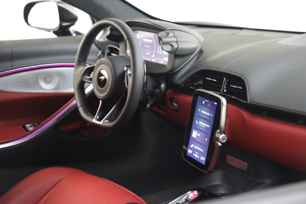 New 2023 McLaren Artura TechLux for sale $274,210 at Bugatti of Greenwich in Greenwich CT 06830 25
