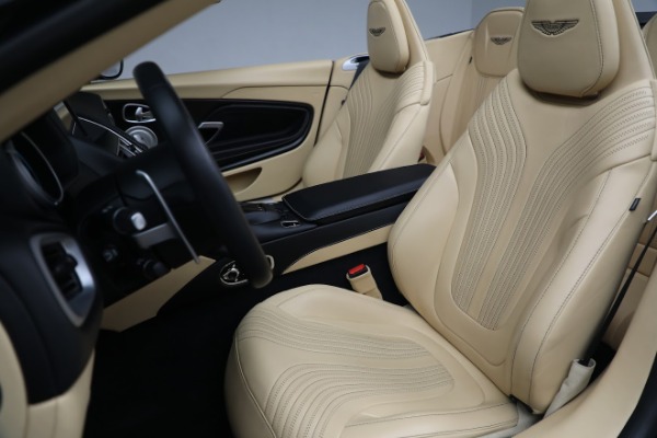 Used 2019 Aston Martin DB11 Volante for sale $139,900 at Bugatti of Greenwich in Greenwich CT 06830 20
