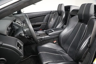 Used 2009 Aston Martin V8 Vantage Roadster for sale $59,900 at Bugatti of Greenwich in Greenwich CT 06830 21