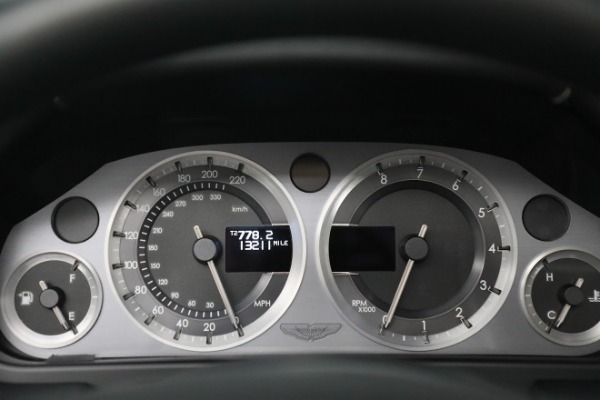 Used 2009 Aston Martin V8 Vantage Roadster for sale $59,900 at Bugatti of Greenwich in Greenwich CT 06830 24