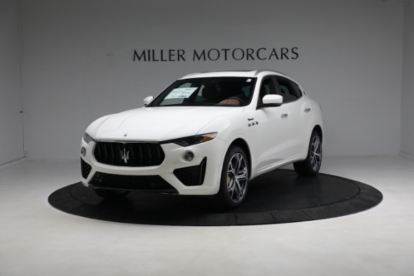 New 2023 Maserati Levante Modena for sale $110,585 at Bugatti of Greenwich in Greenwich CT 06830 1