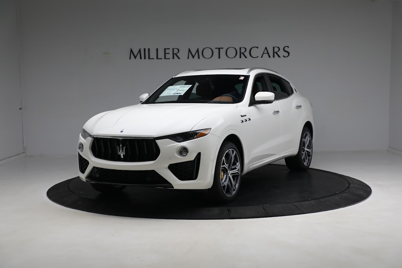 New 2023 Maserati Levante Modena for sale $110,585 at Bugatti of Greenwich in Greenwich CT 06830 1