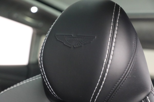 Used 2021 Aston Martin DBX for sale $134,900 at Bugatti of Greenwich in Greenwich CT 06830 16