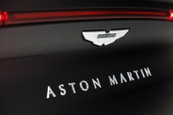 Used 2021 Aston Martin DBX for sale $134,900 at Bugatti of Greenwich in Greenwich CT 06830 28