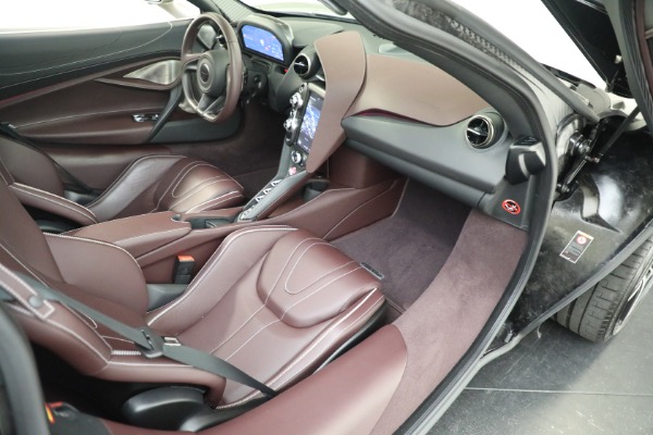 Used 2018 McLaren 720S Luxury for sale $273,900 at Bugatti of Greenwich in Greenwich CT 06830 22