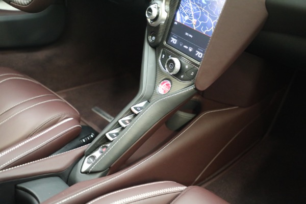Used 2018 McLaren 720S Luxury for sale $273,900 at Bugatti of Greenwich in Greenwich CT 06830 28