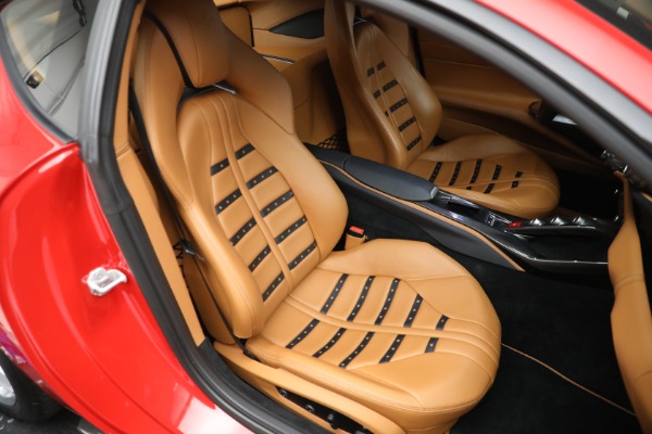 Used 2018 Ferrari 812 Superfast for sale $395,900 at Bugatti of Greenwich in Greenwich CT 06830 18
