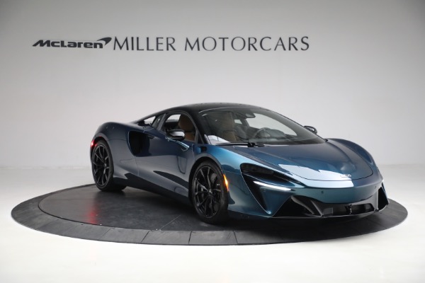 New 2023 McLaren Artura TechLux for sale $263,525 at Bugatti of Greenwich in Greenwich CT 06830 11