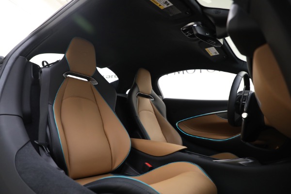 New 2023 McLaren Artura TechLux for sale $263,525 at Bugatti of Greenwich in Greenwich CT 06830 26