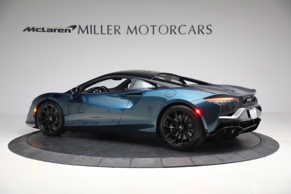 New 2023 McLaren Artura TechLux for sale $263,525 at Bugatti of Greenwich in Greenwich CT 06830 4