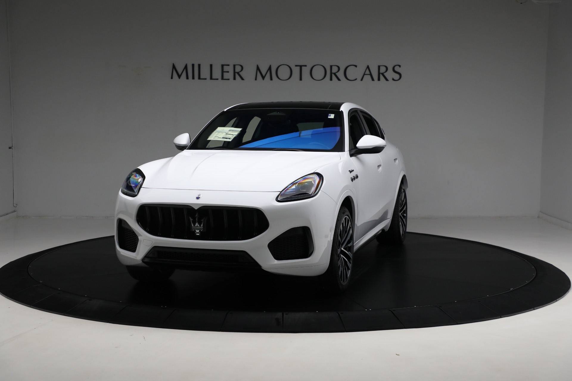 New 2023 Maserati Grecale Modena for sale $82,595 at Bugatti of Greenwich in Greenwich CT 06830 1
