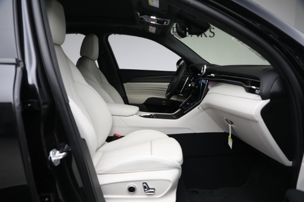 New 2023 Maserati Grecale Modena for sale $85,101 at Bugatti of Greenwich in Greenwich CT 06830 16
