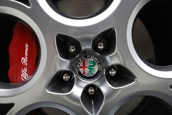 New 2024 Alfa Romeo Tonale Ti for sale $53,290 at Bugatti of Greenwich in Greenwich CT 06830 26