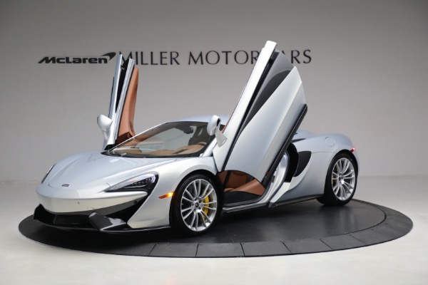 Used 2017 McLaren 570S for sale $166,900 at Bugatti of Greenwich in Greenwich CT 06830 14