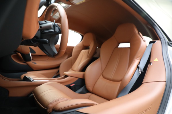 Used 2017 McLaren 570S for sale $166,900 at Bugatti of Greenwich in Greenwich CT 06830 18