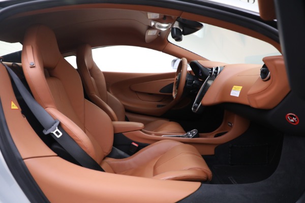 Used 2017 McLaren 570S for sale $166,900 at Bugatti of Greenwich in Greenwich CT 06830 22