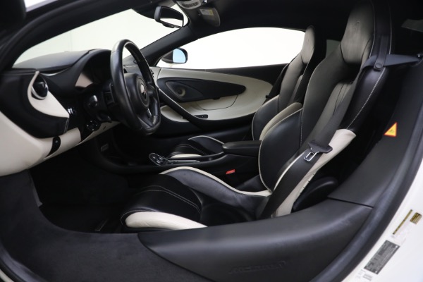 Used 2017 McLaren 570S for sale $138,900 at Bugatti of Greenwich in Greenwich CT 06830 21