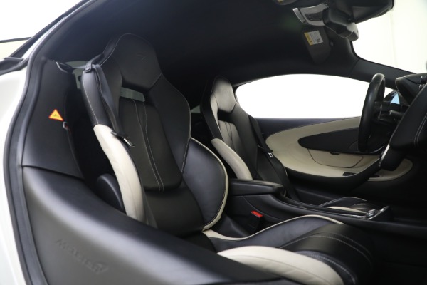 Used 2017 McLaren 570S for sale $138,900 at Bugatti of Greenwich in Greenwich CT 06830 23