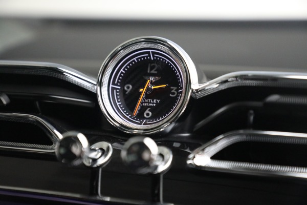 Used 2022 Bentley Bentayga Speed for sale $239,900 at Bugatti of Greenwich in Greenwich CT 06830 26